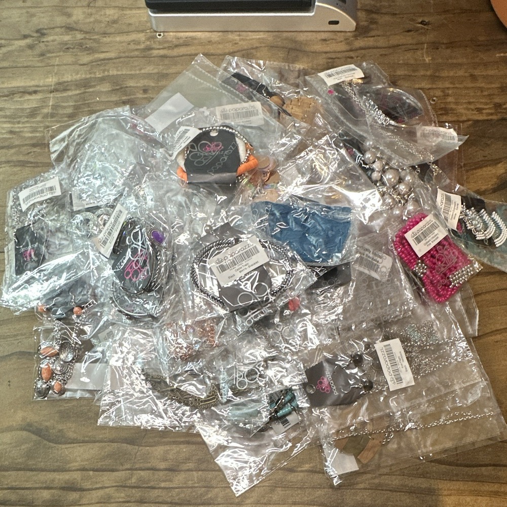 Paparazzi Women's Fashion Jewelry Mixed Lot 60+pc Bracelets Earrings Necklaces